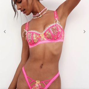 Electric Fields Embroidery Underwire Bra S / Pink